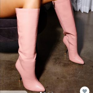 Croc detail pink boots